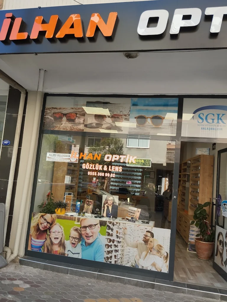 İlhan Optik mağaza dış cephesi — Kemalpaşa İzmir, SGK anlaşmalı optikçi